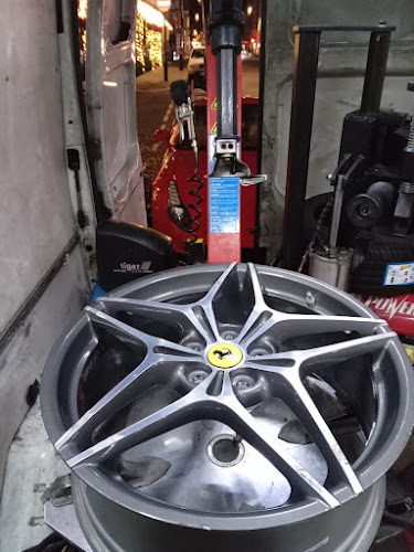 24hour Safeway Mobile Tyre Fitting - Oxford