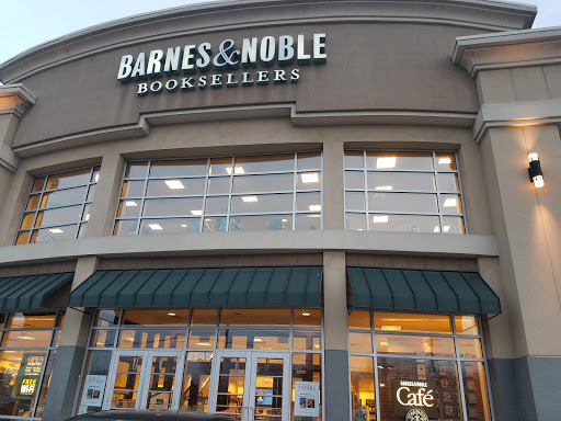 Barnes & Noble, 2245 Richmond Ave, Staten Island, NY 10314, USA, 