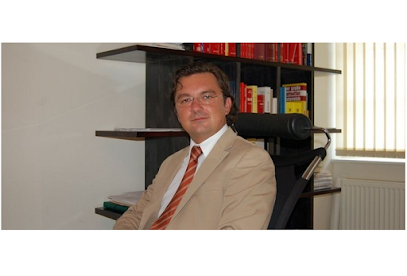 Rechtsanwalt Mag. Dr. Marc Gollowitsch