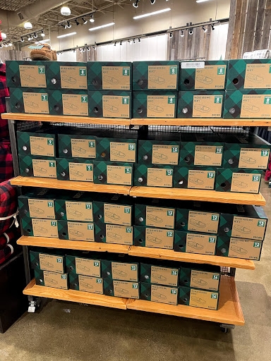 Clothing Store «L.L. Bean», reviews and photos, 75 Evergreen Way, South Windsor, CT 06074, USA