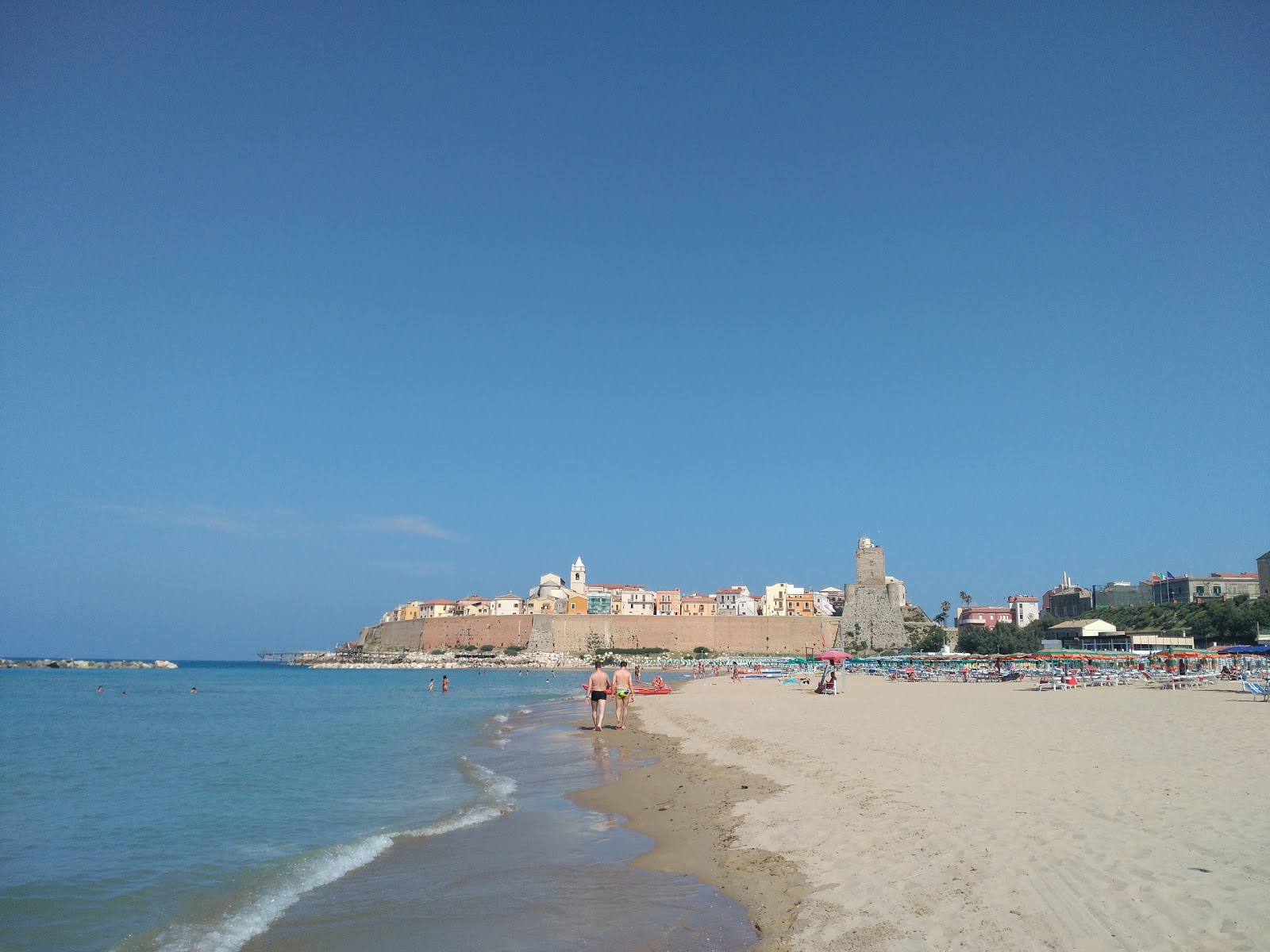 Foto de Praia de Sant'Antonio com alto nível de limpeza