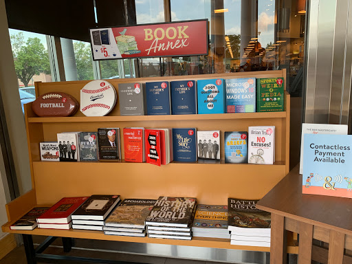 Book Store «Barnes & Noble Booksellers Fredericksburg/ Central Park», reviews and photos, 1220 Carl D. Silver Parkway, Fredericksburg, VA 22401, USA