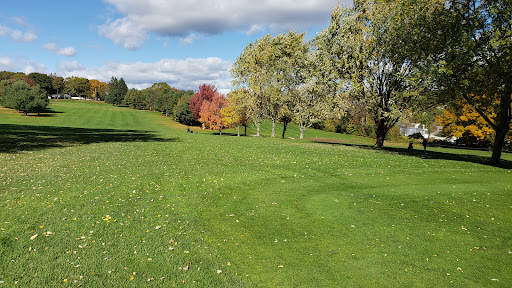 Golf Course «Pakachoag Golf Course», reviews and photos, 15 Upland St, Auburn, MA 01501, USA