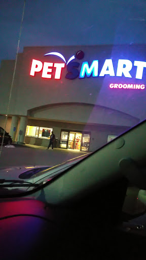 Pet Supply Store «PetSmart», reviews and photos, 2020 SW Westport Dr, Topeka, KS 66604, USA