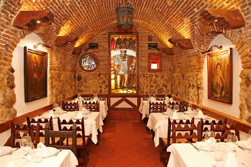 Las Cuevas de Luis Candelas · Restaurant en Madrid
