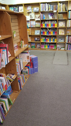 Book Store «Half Price Books», reviews and photos, 770 E Road to Six Flags St, Arlington, TX 76011, USA