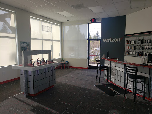 Cell Phone Store «Verizon Wireless - Cellular Plus», reviews and photos, 17390 SE Bluff Rd Suite 2, Sandy, OR 97055, USA