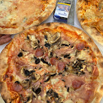 Photo n°1 de l'avis de Mehmet.y fait le 15/04/2024 à 16:58 sur le  Pizzeria da Giovanni - Pizze al Taglio e Focacce d'Asporto à Budoni