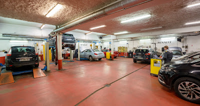 Renault Garage de la station Dacia à Maisons-Laffitte