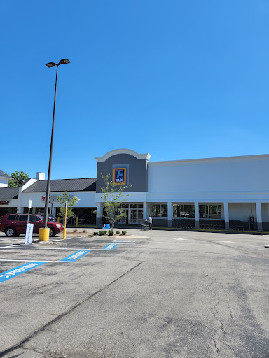 Shopping Mall «Watson Glen Shopping Center», reviews and photos, 209 S Royal Oaks Blvd, Franklin, TN 37064, USA