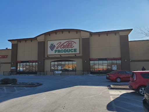 Grocery Store «Valli Produce of Glendale Heights», reviews and photos, 155 E N Ave, Glendale Heights, IL 60139, USA