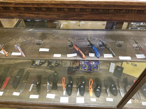 Farm Equipment Supplier «Tarwater Farm & Home Supply», reviews and photos, 4107 NW Topeka Blvd, Topeka, KS 66617, USA