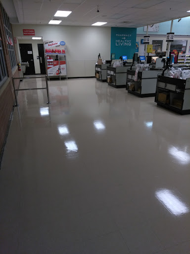 Grocery Store «Schnucks», reviews and photos, 6083 Mid Rivers Mall Dr, St Charles, MO 63304, USA