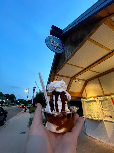 Ice Cream Shop «Blue Moon Ice Cream Shop», reviews and photos, 9032 S Kasson St, Cedar, MI 49621, USA