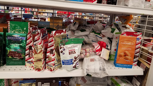 Clothing Store «Ross Dress for Less», reviews and photos, 8095 Stonewall Shops Square, Gainesville, VA 20155, USA