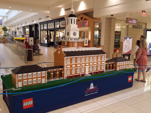 Shopping Mall «Kenwood Towne Centre», reviews and photos, 7875 Montgomery Rd, Cincinnati, OH 45236, USA