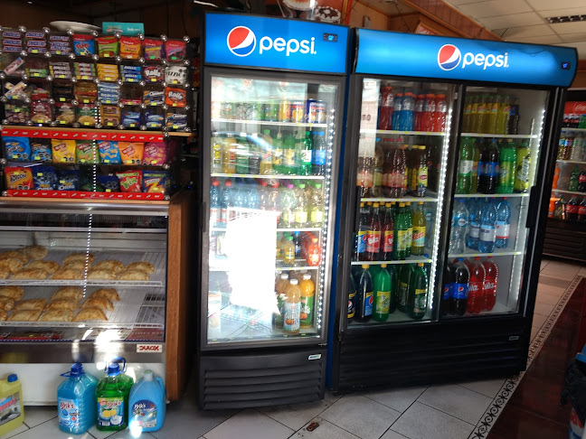 Opiniones de Minimarket Brasil 515 en Metropolitana de Santiago - Panadería