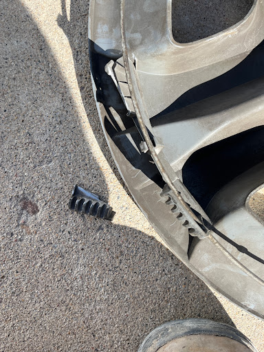 Tire Shop «Discount Tire Store - Layton, UT», reviews and photos, 881 W Hill Field Rd, Layton, UT 84041, USA