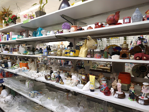 Thrift Store «Veterans Thrift Store», reviews and photos, 1190 Garey Ave, Pomona, CA 91766, USA