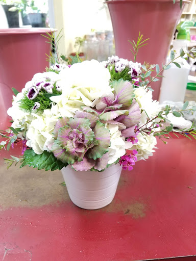 Florist «Sherwood Florist & Gift Shoppe», reviews and photos, 10239 Fair Oaks Blvd #A, Fair Oaks, CA 95628, USA