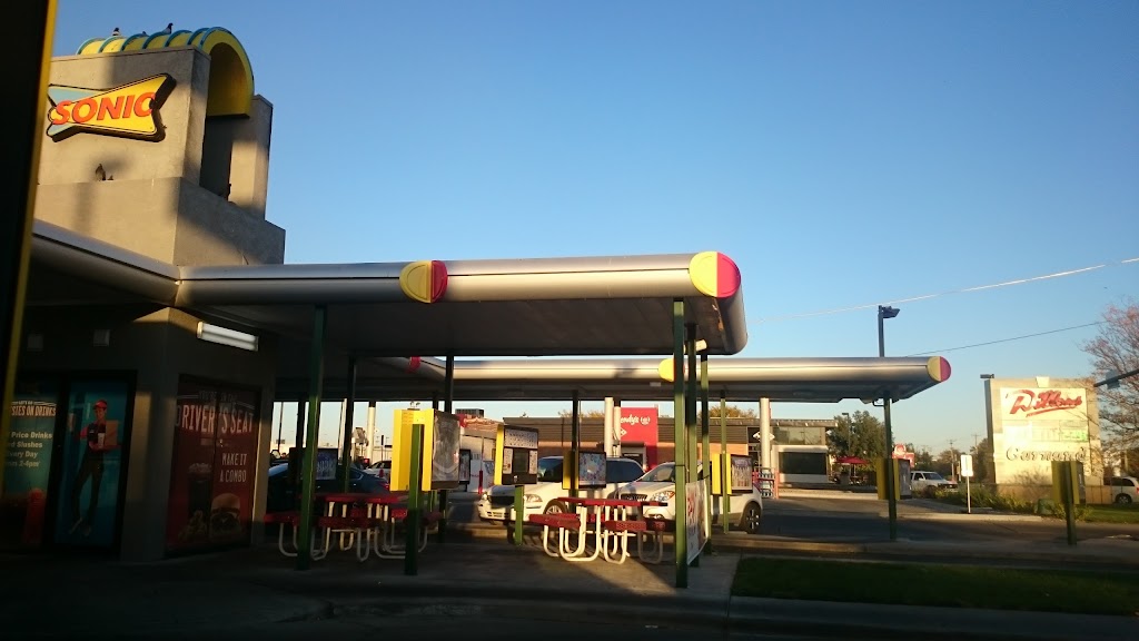 Sonic Drive-In 67846