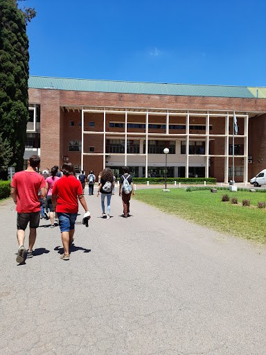 Facultad de Ciencias Agrarias - UNR