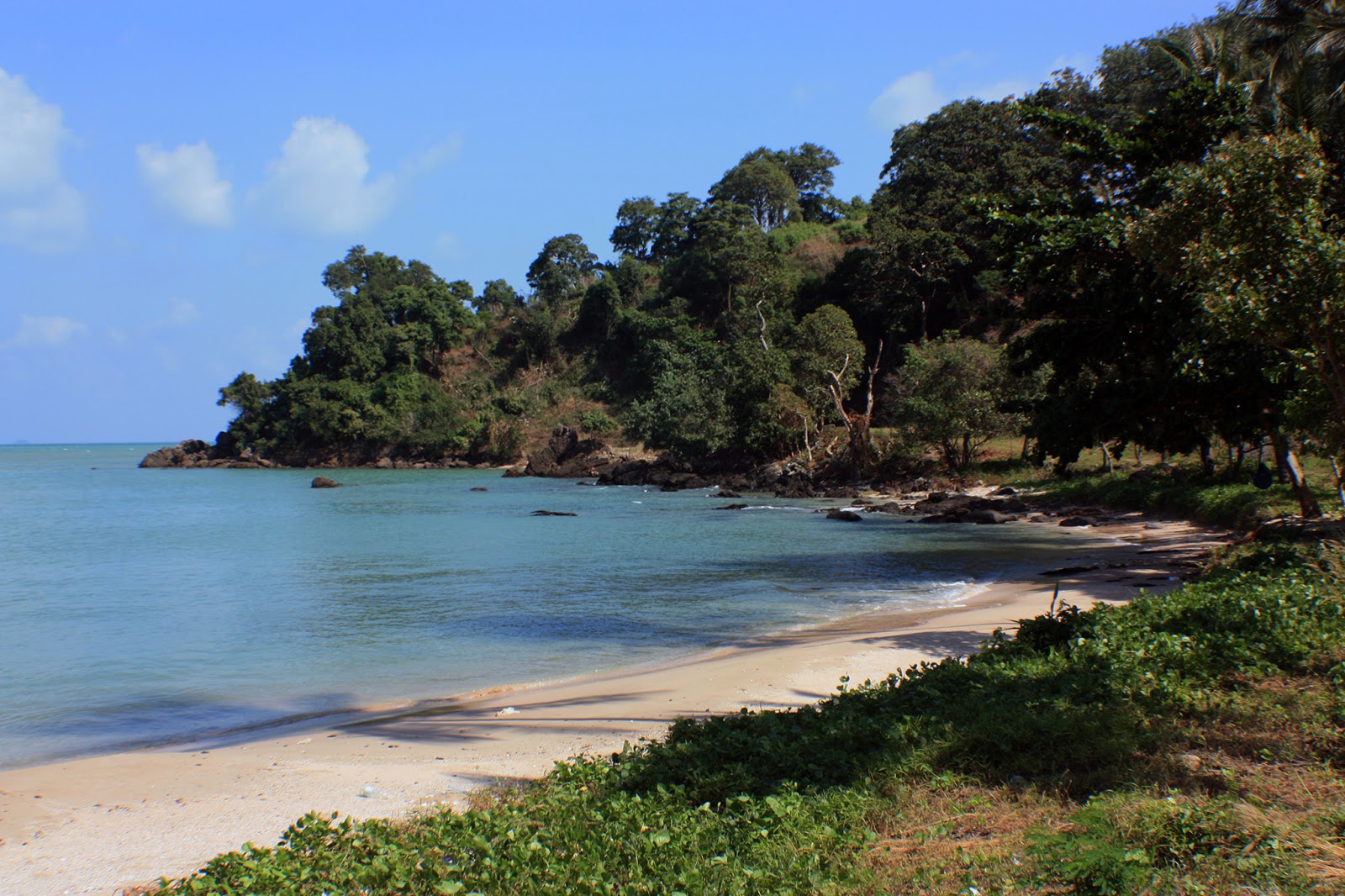 Foto de Laem Prathap Beach localizado em área natural