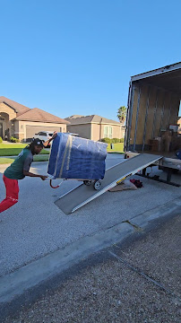 Top Notch Movers Corpus Christi - Photo 7 - Car repair in Corpus Christi, TX, Corpus Christi