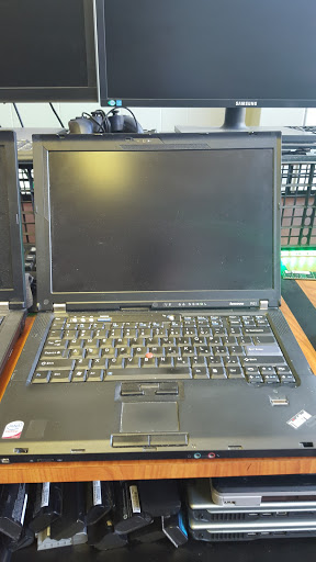 Computer Repair Service «Area PC Pro - New Albany | Computer Repair + Sales + Service», reviews and photos, 640 State St Suite 1, New Albany, IN 47150, USA