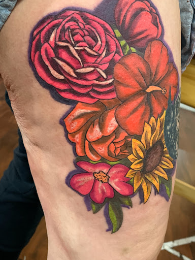 Tattoo Shop «Dark Horse Tattoo», reviews and photos, 1305 Stewart St, Seattle, WA 98109, USA