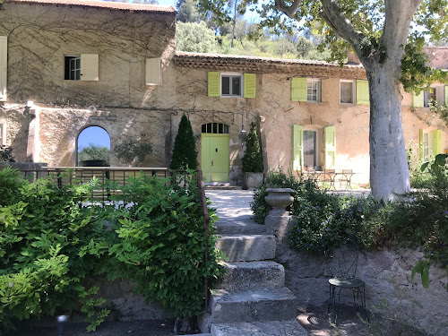 hôtels Location Gîte Lubéron : Château Double Cadenet