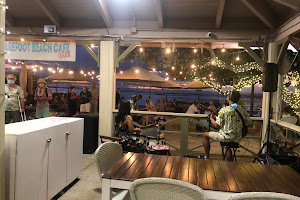 Barefoot Beach Cafe @ Queen's Surf Beach