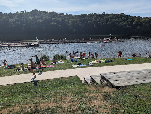 Plage du Lac de Rabodanges à Putanges-le-Lac