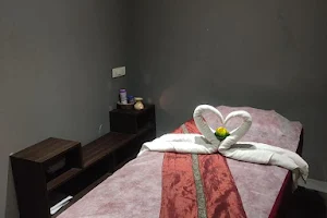 Royal The Luxury Spa In Mira Road image
