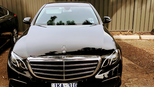 Black chauffeur cars /private Luxury Melbourne Airport Transfer