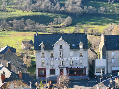 Hôtel-Restaurant de la Vallée à Cheylade