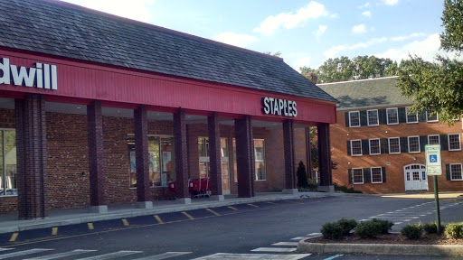 Staples, 1320 Richmond Rd, Williamsburg, VA 23185, USA, 