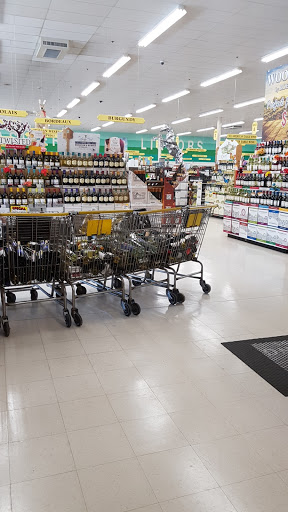 Liquor Store «Connecticut Beverage Mart», reviews and photos, 955 Washington St, Middletown, CT 06457, USA