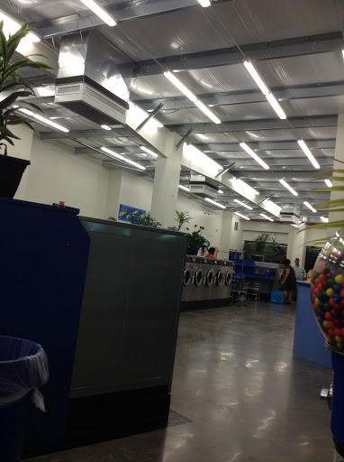 Car Wash «Soaps N Suds», reviews and photos, 200 W Mercury Blvd, Hampton, VA 23669, USA