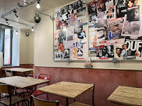 Atmosphère du Restauration rapide BAGELSTEIN • Bagels & Coffee shop à Aubenas - n°8