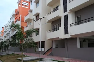 Coral Ennar Apartments image