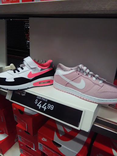 Clothing Store «Nike Factory Store», reviews and photos, 4101 S Carrollton Ave, New Orleans, LA 70119, USA