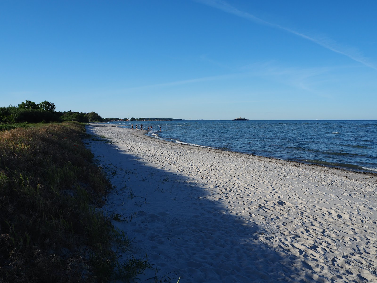Drejet Beach的照片 带有碧绿色纯水表面
