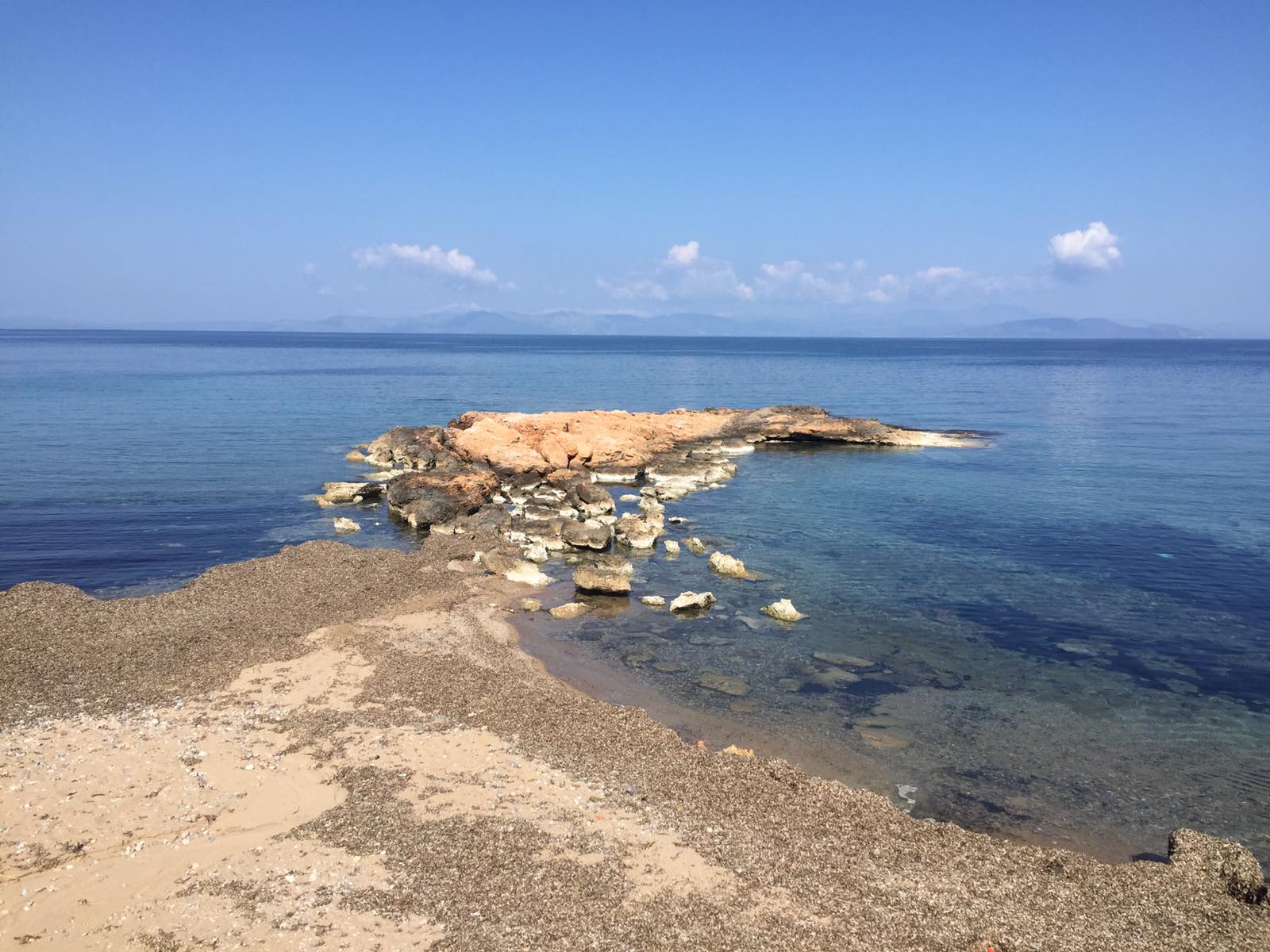 Φωτογραφία του Panagias Giatrisa II με μικροί και πολλοί κόλποι