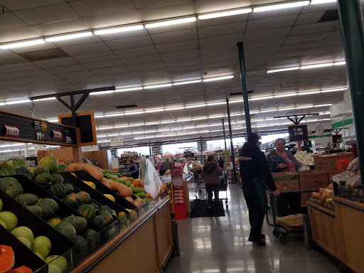 Grocery Store «Valley Marketplace Simi Valley», reviews and photos, 1117 E Los Angeles Ave, Simi Valley, CA 93065, USA