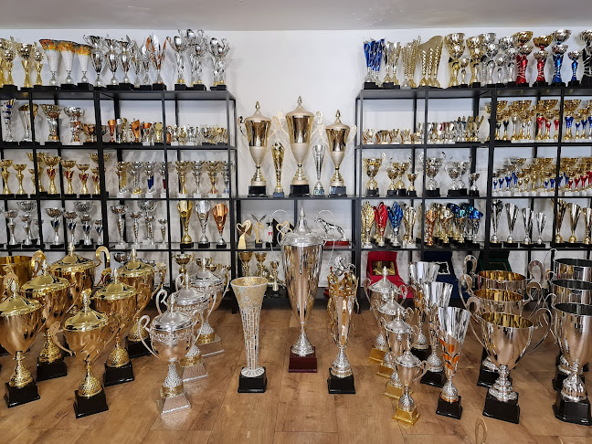 Recenzie POHÁRE BEST - ŠPORTOVÉ TROFEJE v Nitra - Predajňa športových potrieb