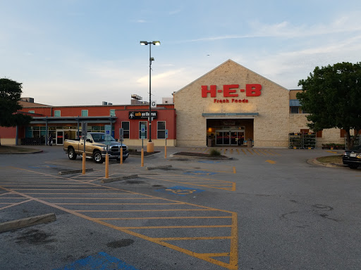 Grocery Store «H-E-B Grocery», reviews and photos, 12400 W Highway 71, Bee Cave, TX 78738, USA