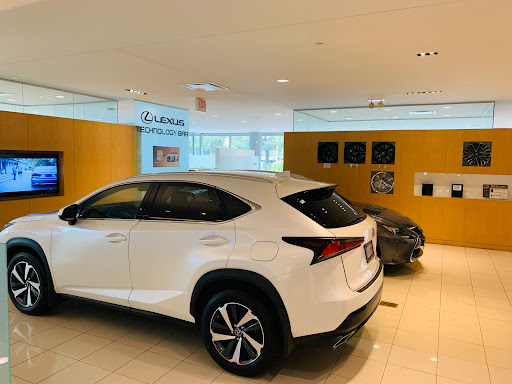 Lexus Dealer «Woodfield Lexus», reviews and photos, 350 E Golf Rd, Schaumburg, IL 60173, USA