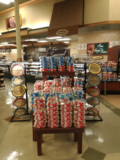 Grocery Store «Kroger», reviews and photos, 6660 Poplar Ave, Germantown, TN 38138, USA