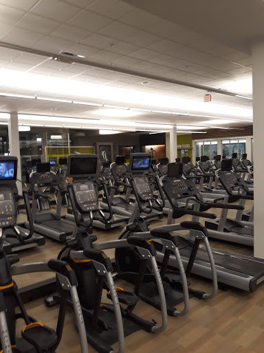 Health Club «La fitness», reviews and photos, 345 E Palatine Rd, Arlington Heights, IL 60004, USA
